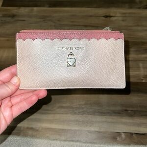 Michael kors wallet